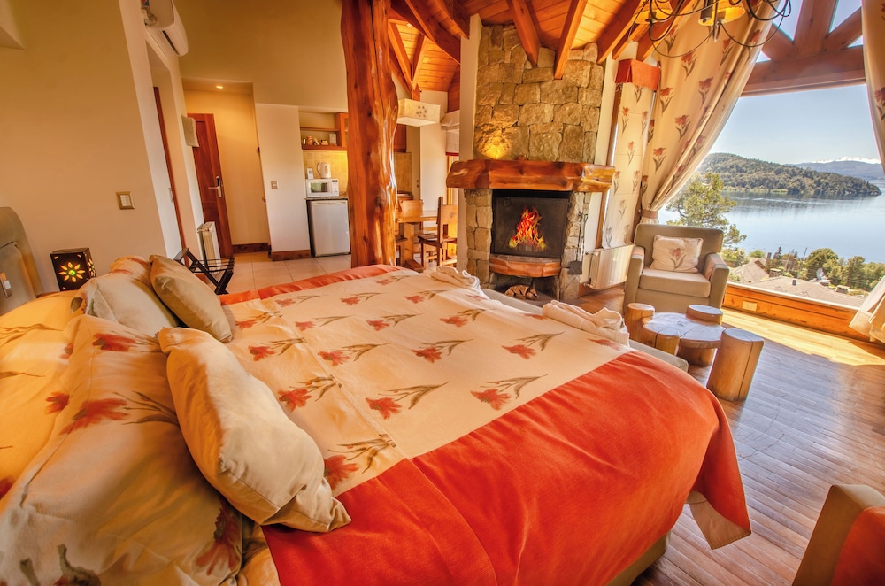 LODGE, CABIN, LAKE VIEW, KITCHENETTE