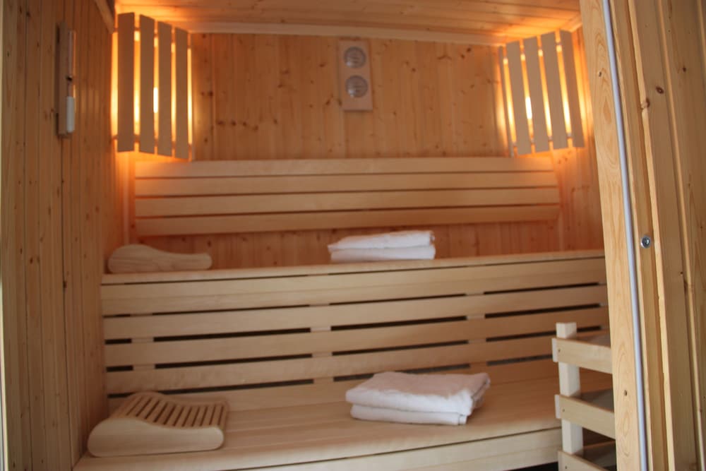 Agape Hotel Niort- Bessines 32/50