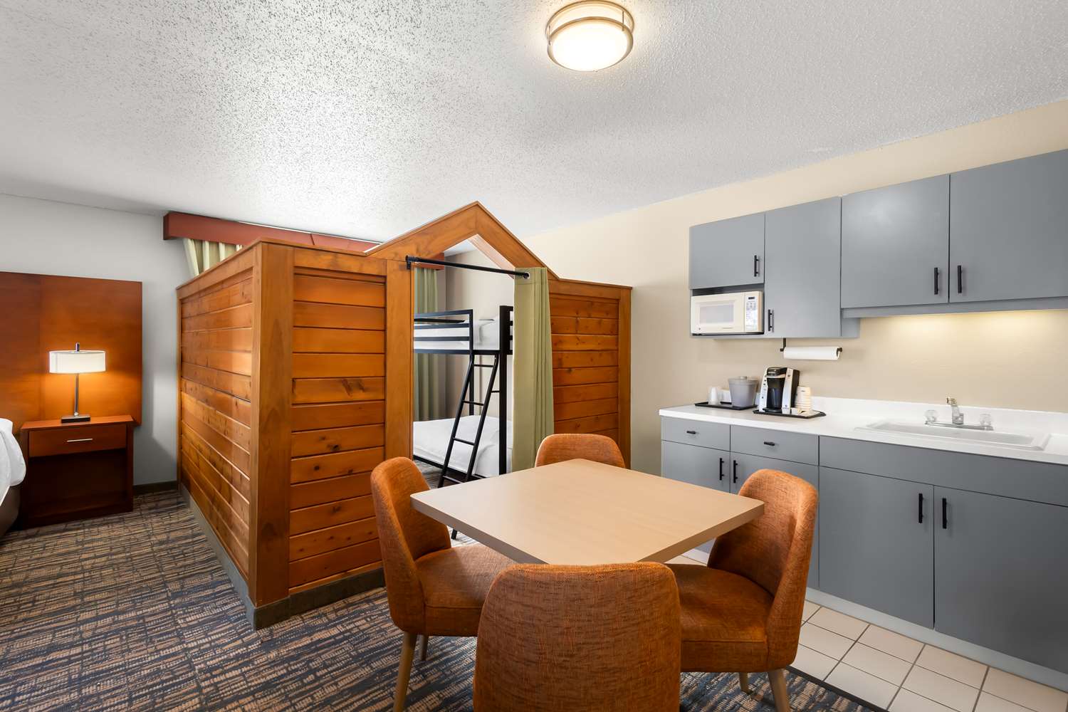 Best Western Fremont/Angola I-80/90 Toll Road 6/19