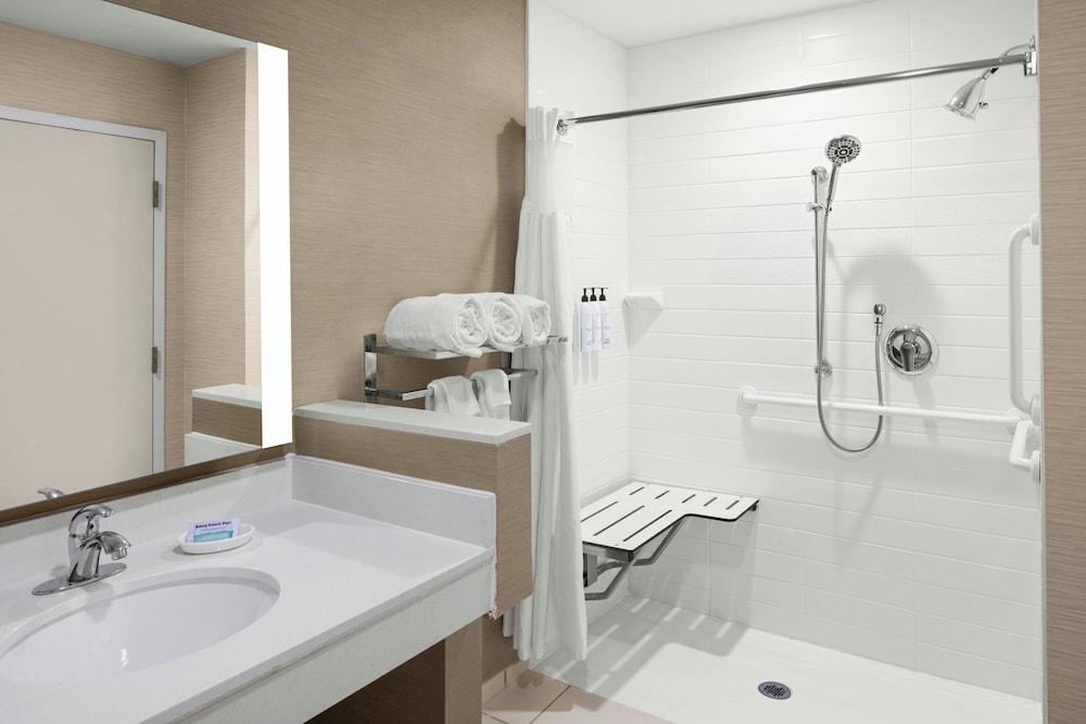 Fairfield Inn And Suites By Marriott Richmond Ashland 48/50