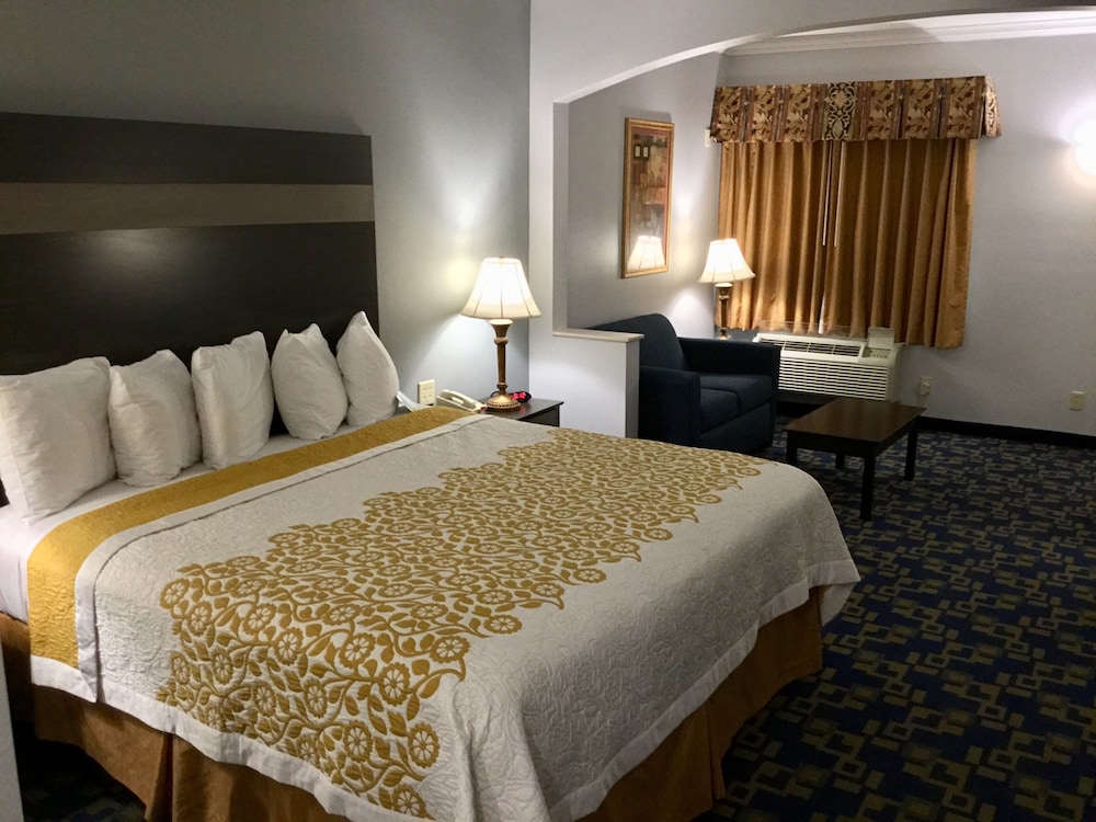 غرفة قياسية بسرير كينج، Days Inn By Wyndham Robstown 3/10
