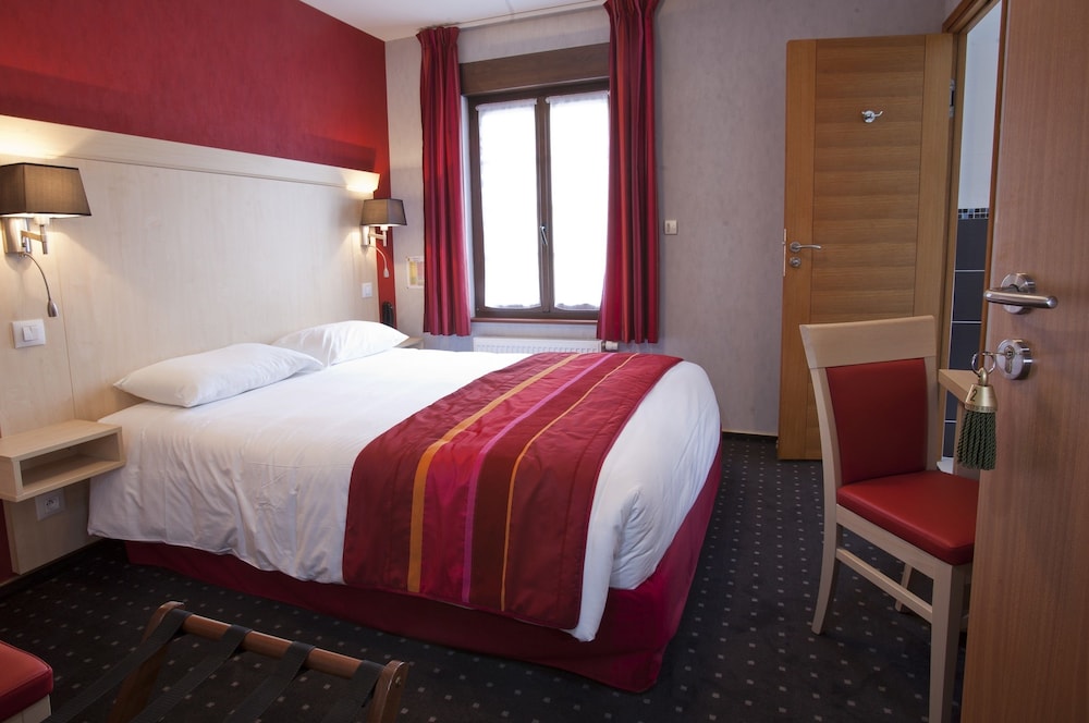HOTEL L'ESCALE 12/50