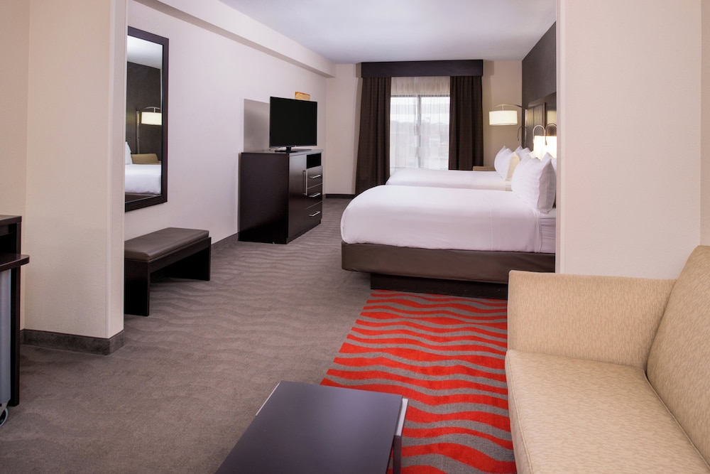Suite, 2 Queen Beds, Sofa