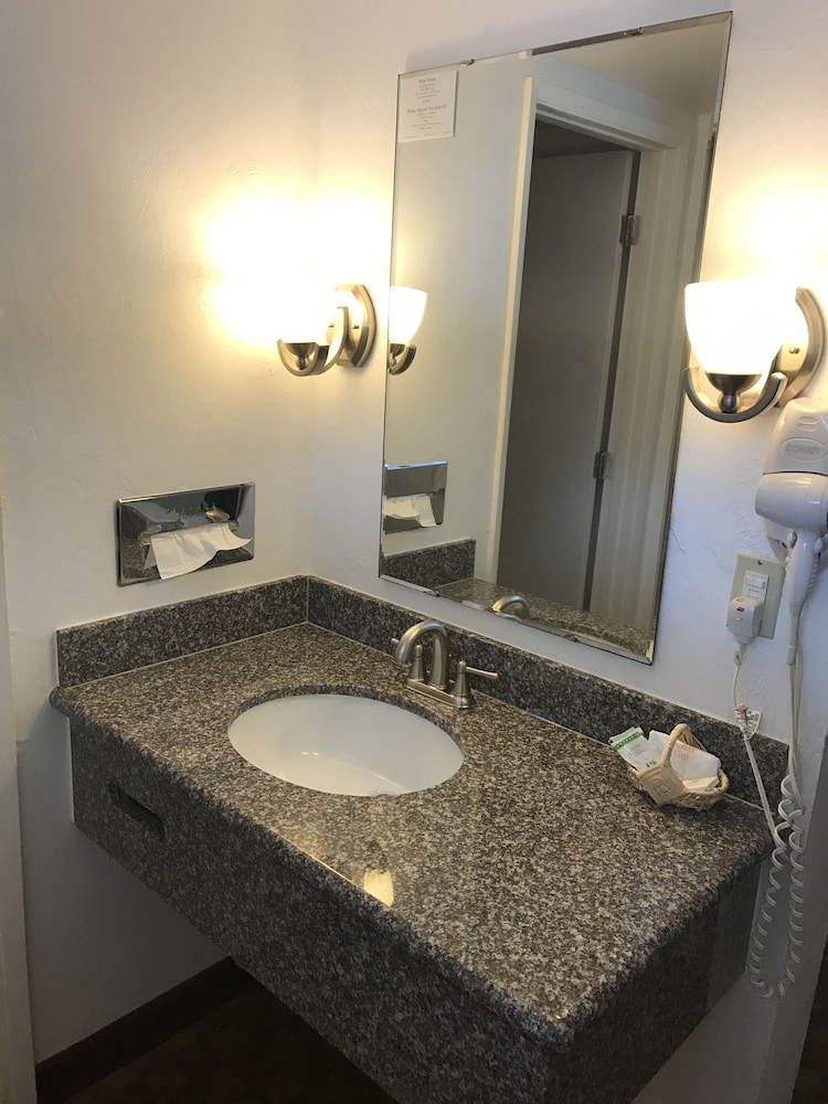 Travelodge by Wyndham Florence 13/53
