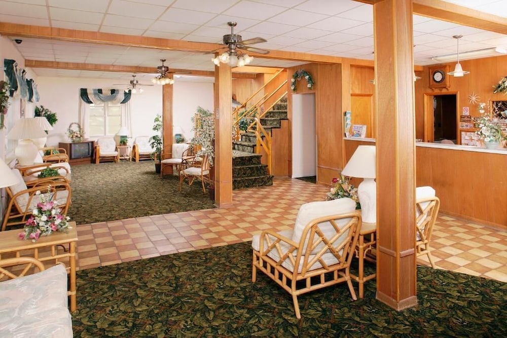 Majestic Hotel & Apartments 36/50