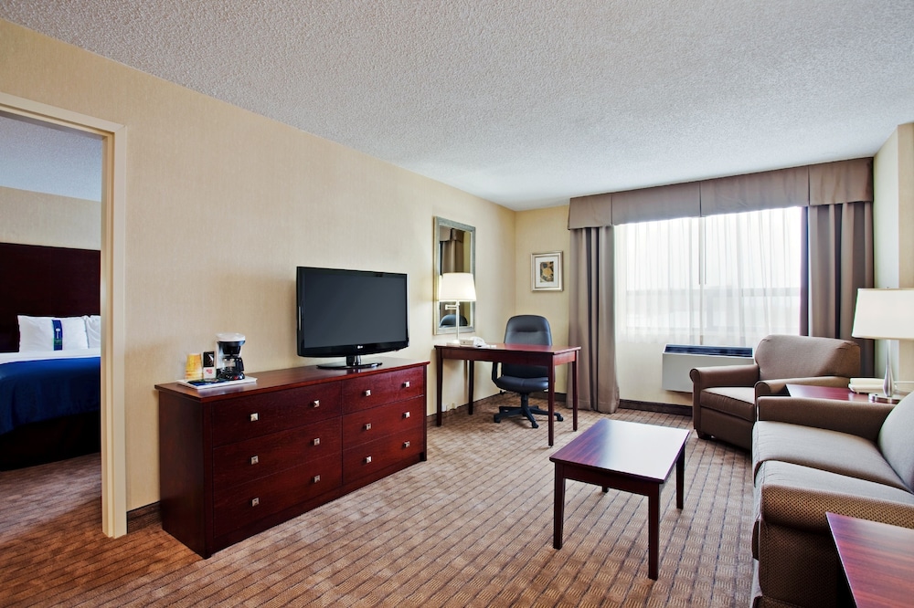 Holiday Inn Hotel And Suites Winnipeg Downtown 53/78