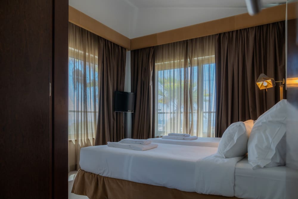 Sao Rafael Holidays 22/77