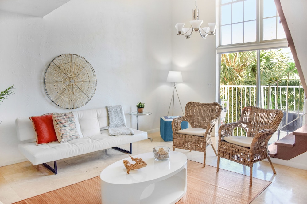 Coral Reef Suites 41/75