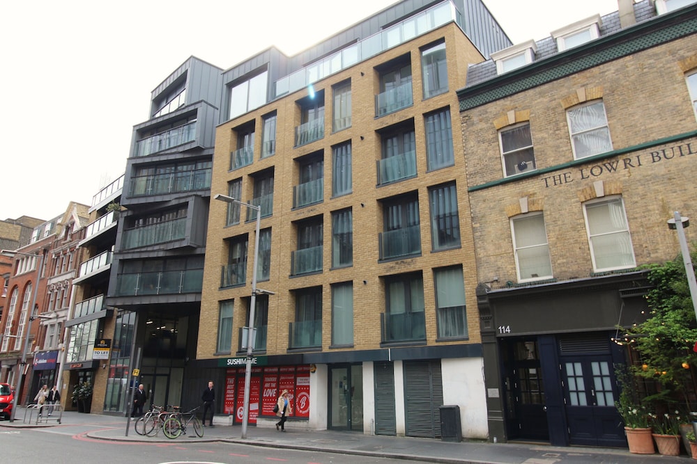 London Bridge – Tooley St 2/23