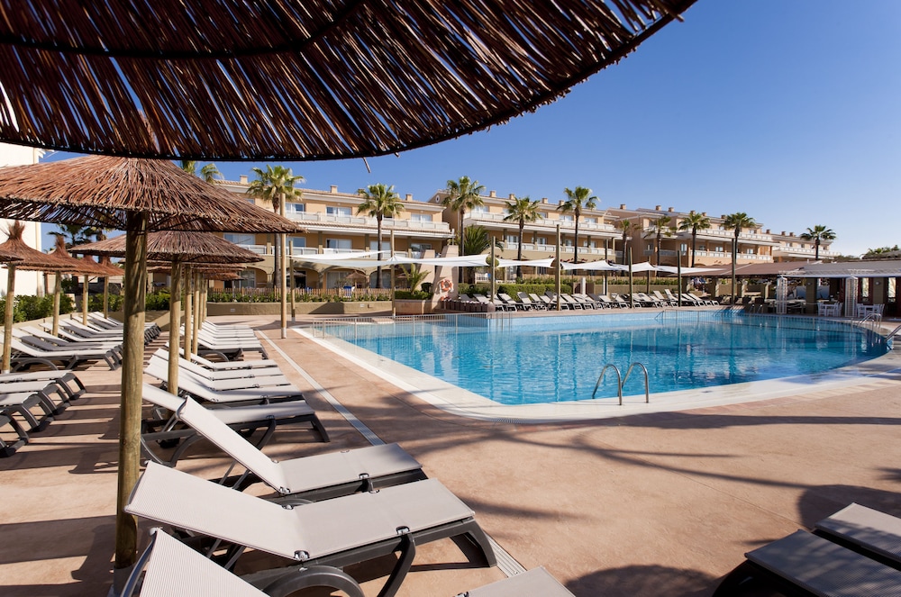 Insotel Cala Mandia Resort Spa 7/71