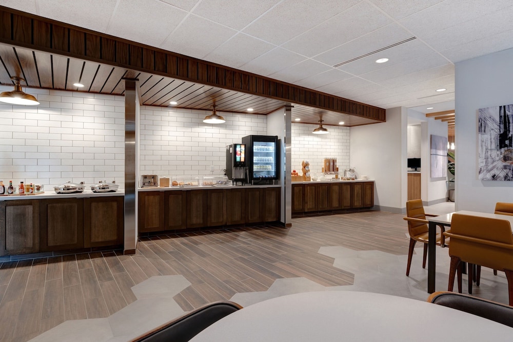Fairfield Inn & Suites Minneapolis Downtown 4/28