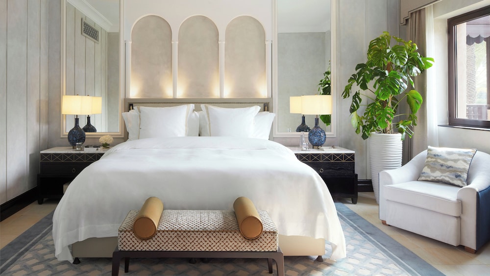 PALM HOUSE, GARDEN, SUITE