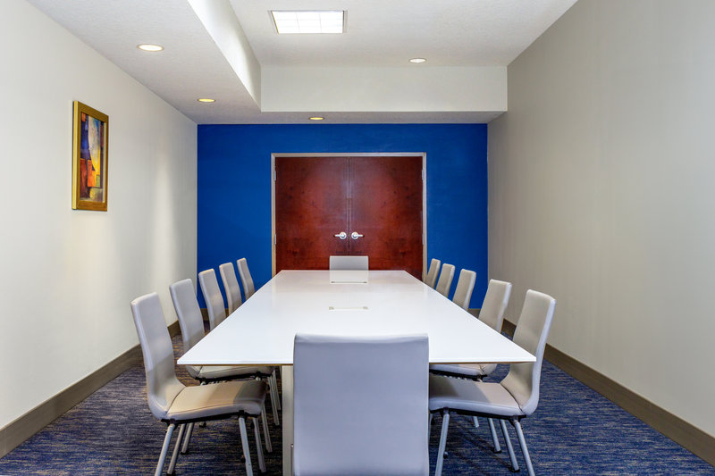 Holiday Inn Express Orlando Ocoee East 44/50