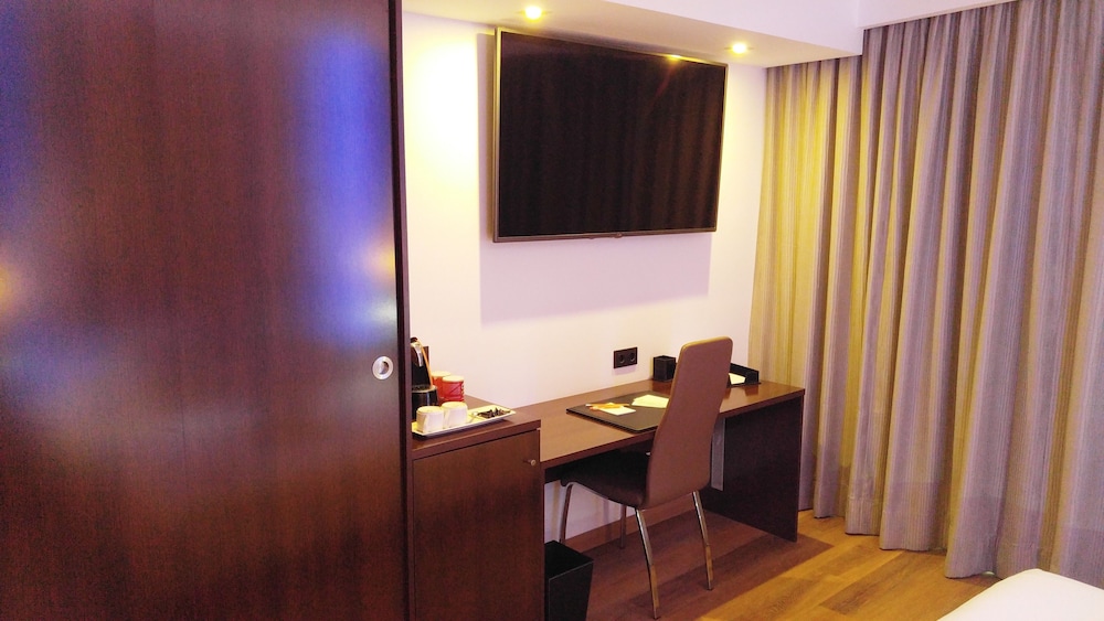 MB BOUTIQUE HOTEL 37/50