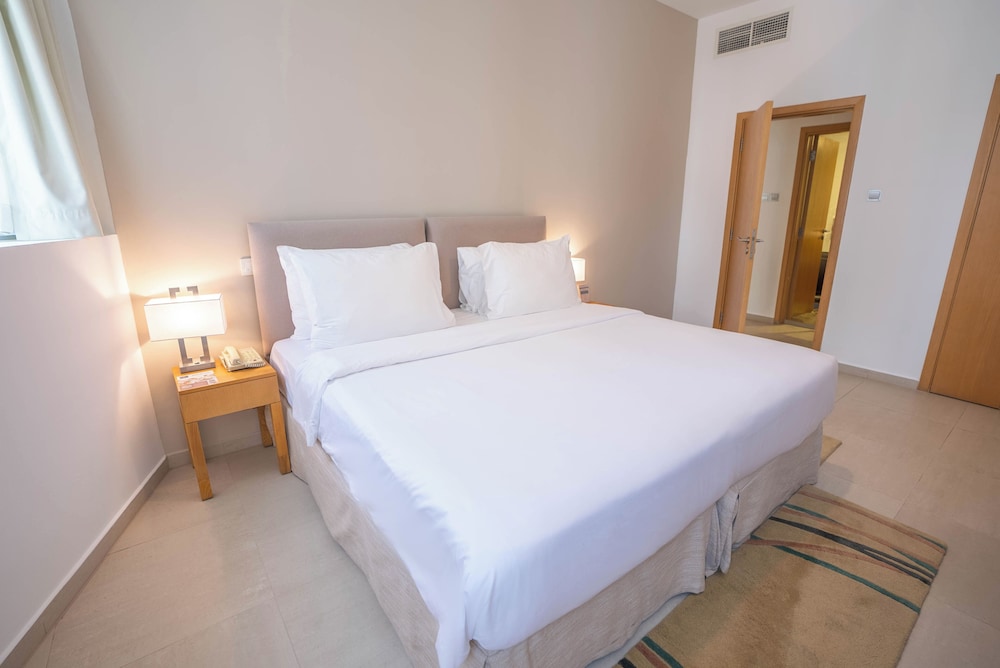 Grand Heights Hotel Apartments 18/50