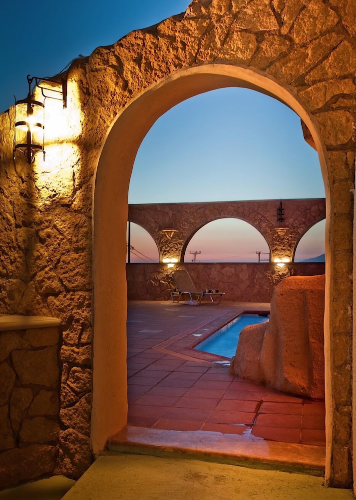 Finiki View Hotel Apartments 25/50