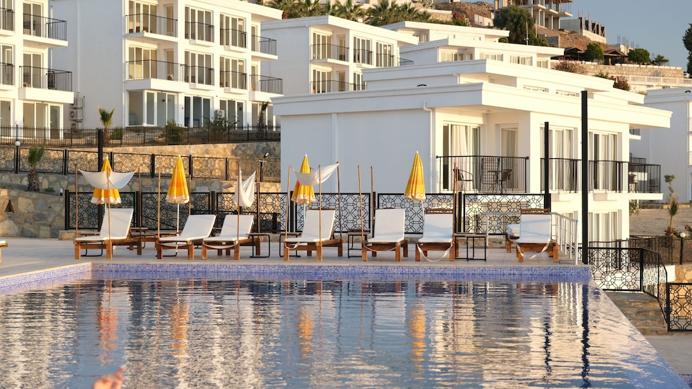 Ni Marin Hotel 34/40