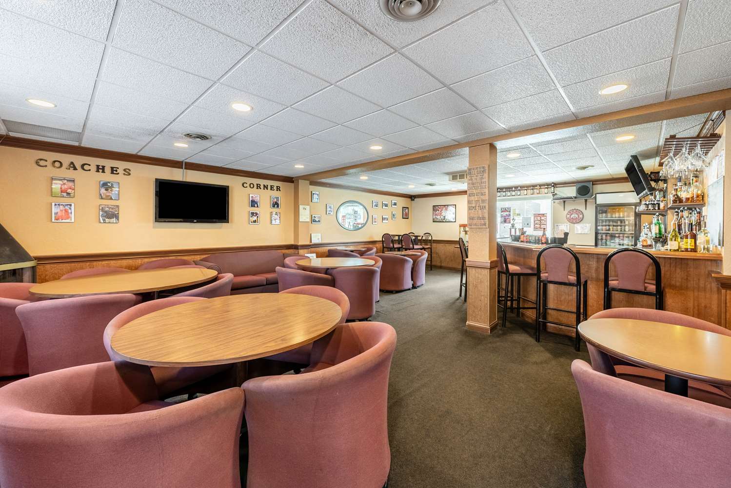 Americas Best Value Inn Suites St Marys 21/35