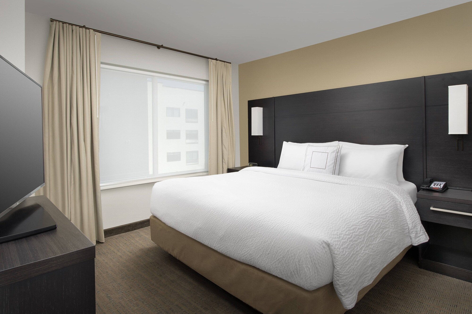 1 Bedroom, Suite, King Bed, Sofa