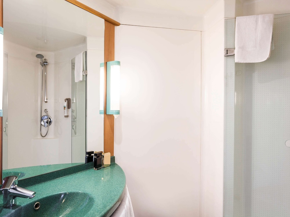 Ibis London Barking 50/50