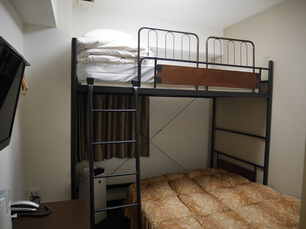 Hotel Glany's Kumagayaekimae 9/18