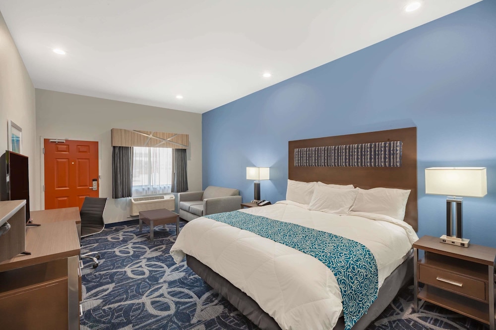 Baymont by Wyndham Houston Hobby Airport 14/33