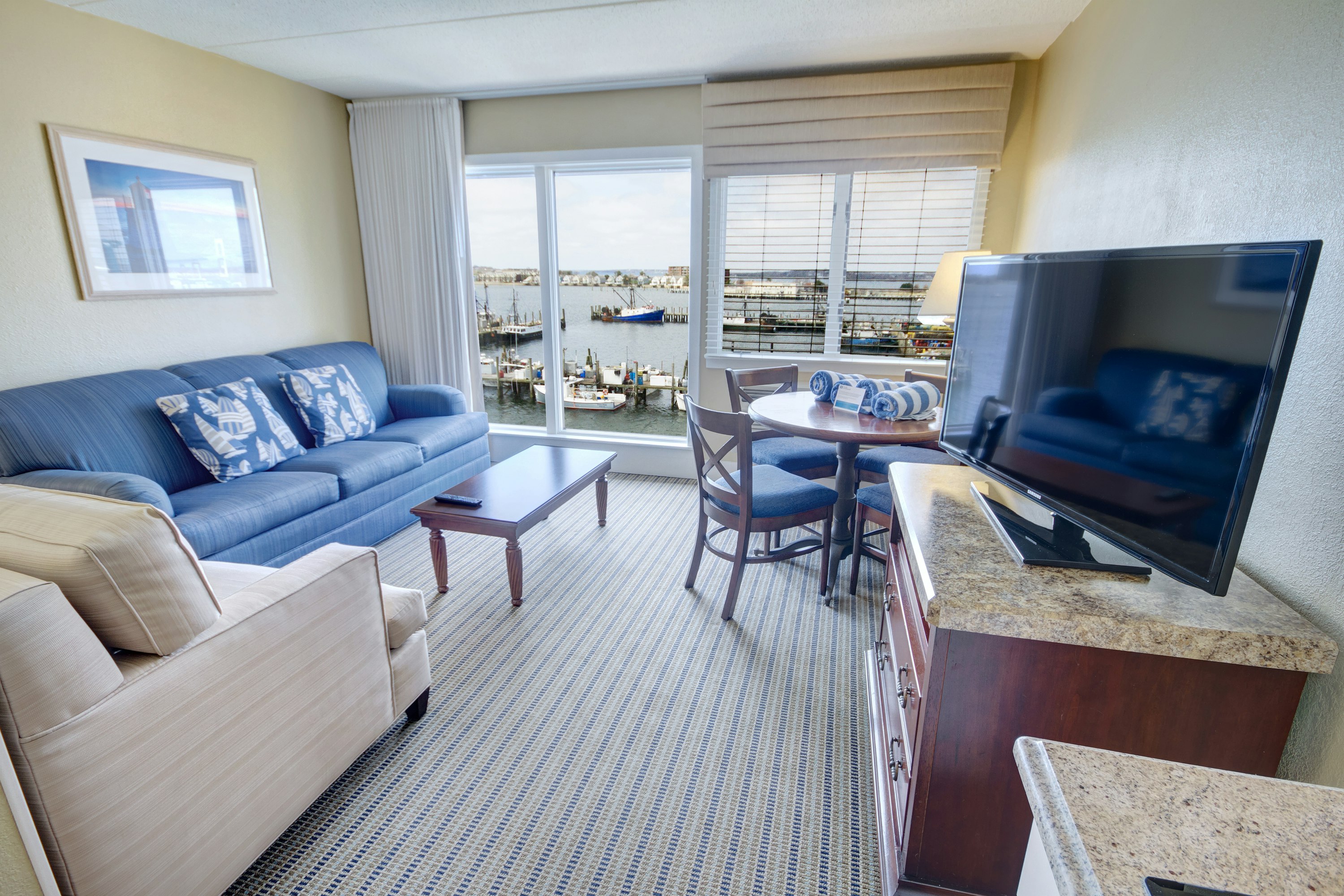 Club Wyndham Inn on Long Wharf 40/64