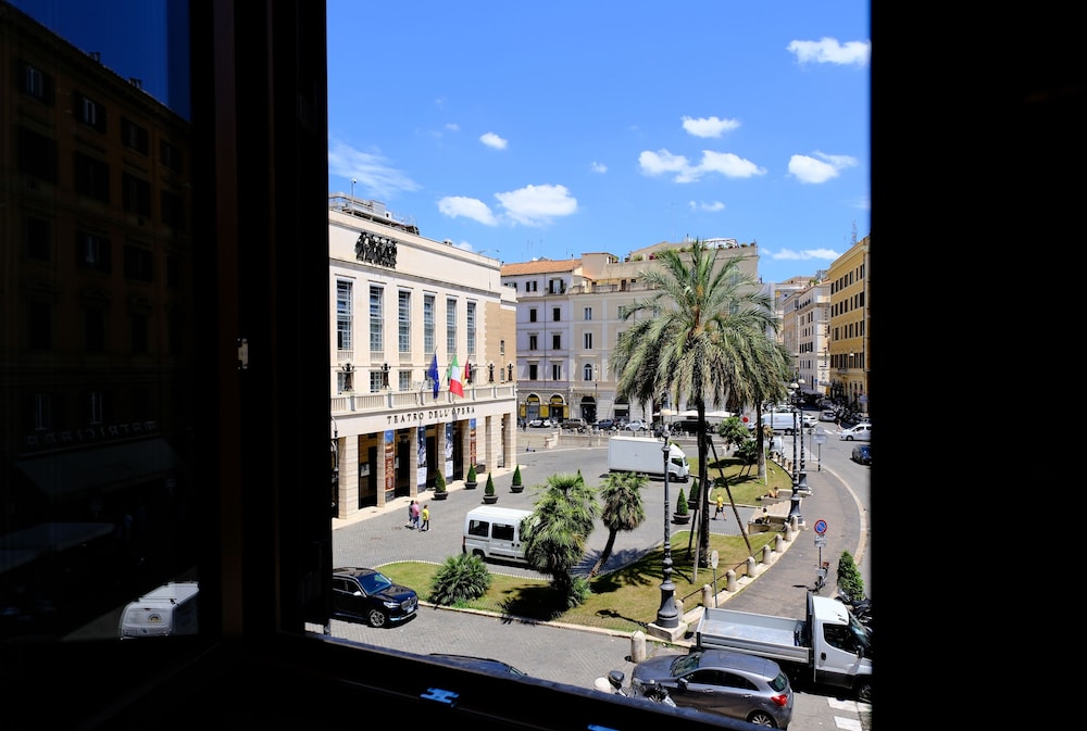 Hotel Lirico Roma 53/63