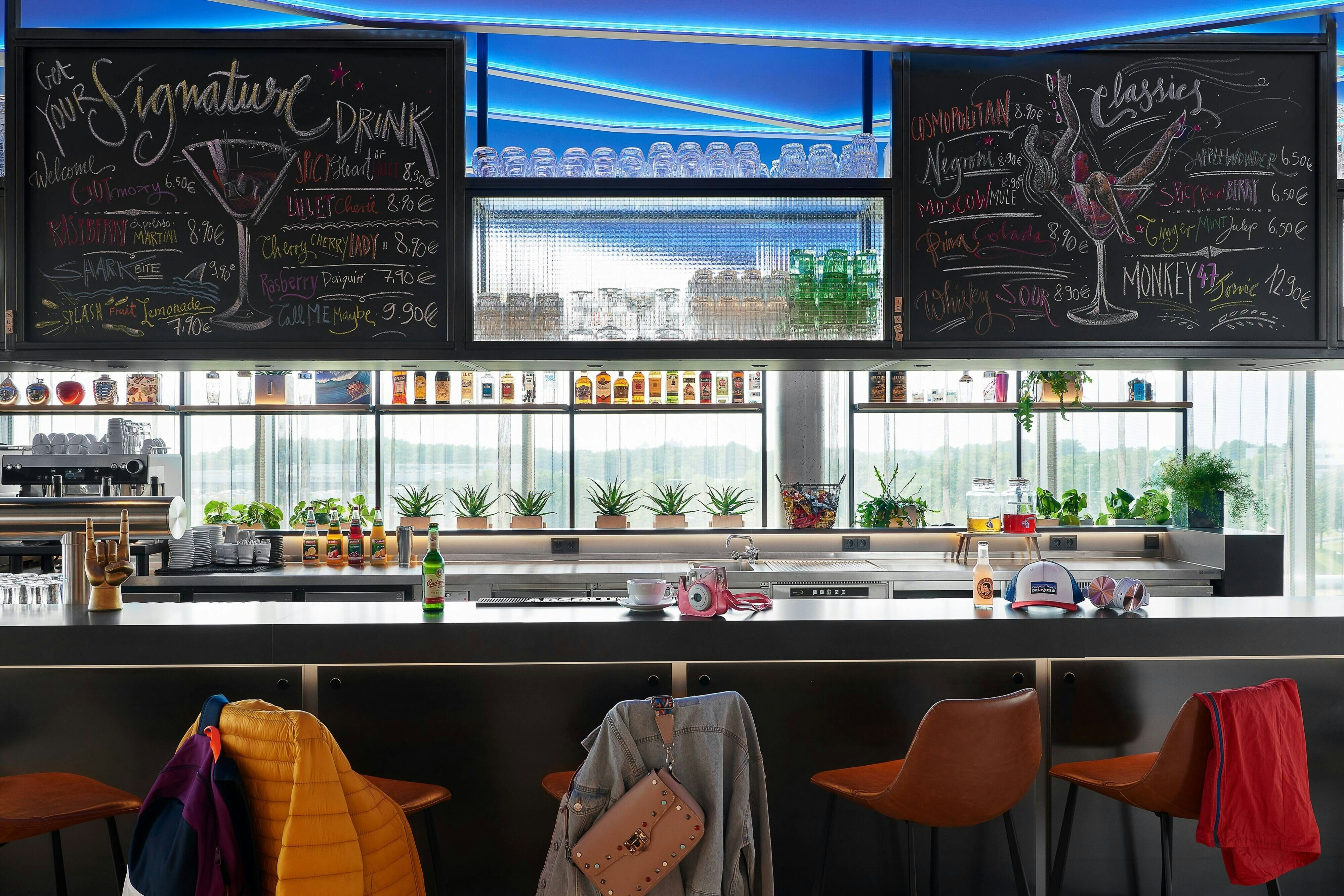 Moxy Cologne Bonn Airport 19/30