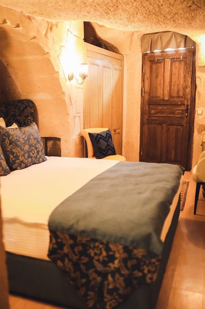 STANDARD, DOUBLE BED