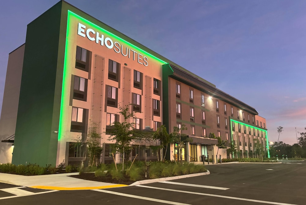 ECHO Suites Extended Stay By Wyndham Naples 8/86