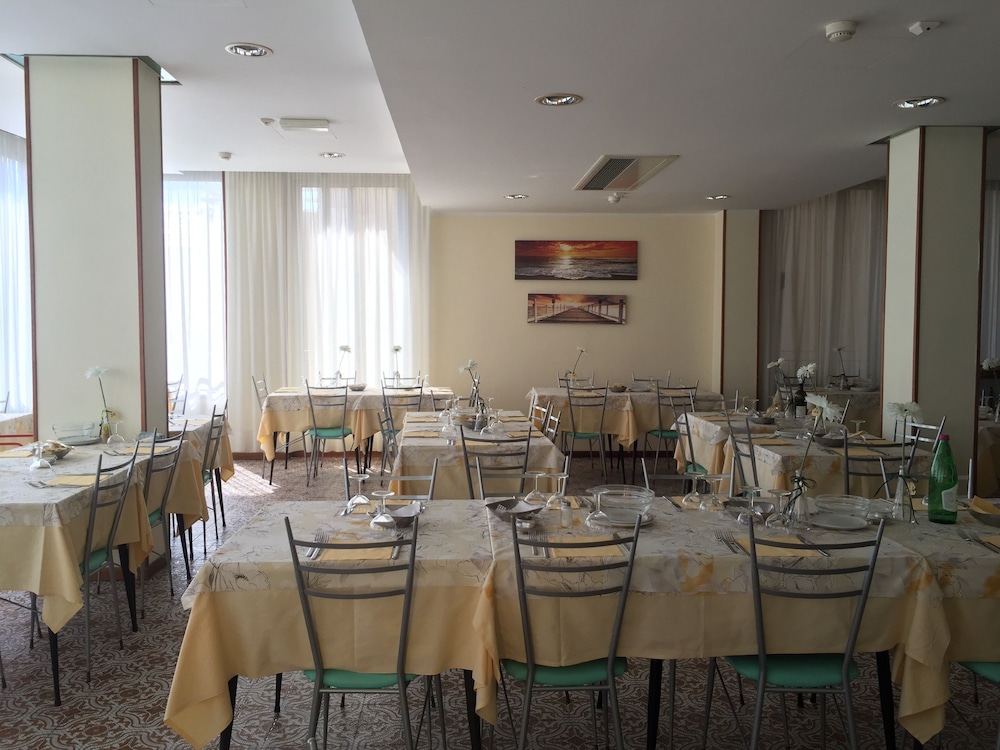 Hotel Augusta 30/43