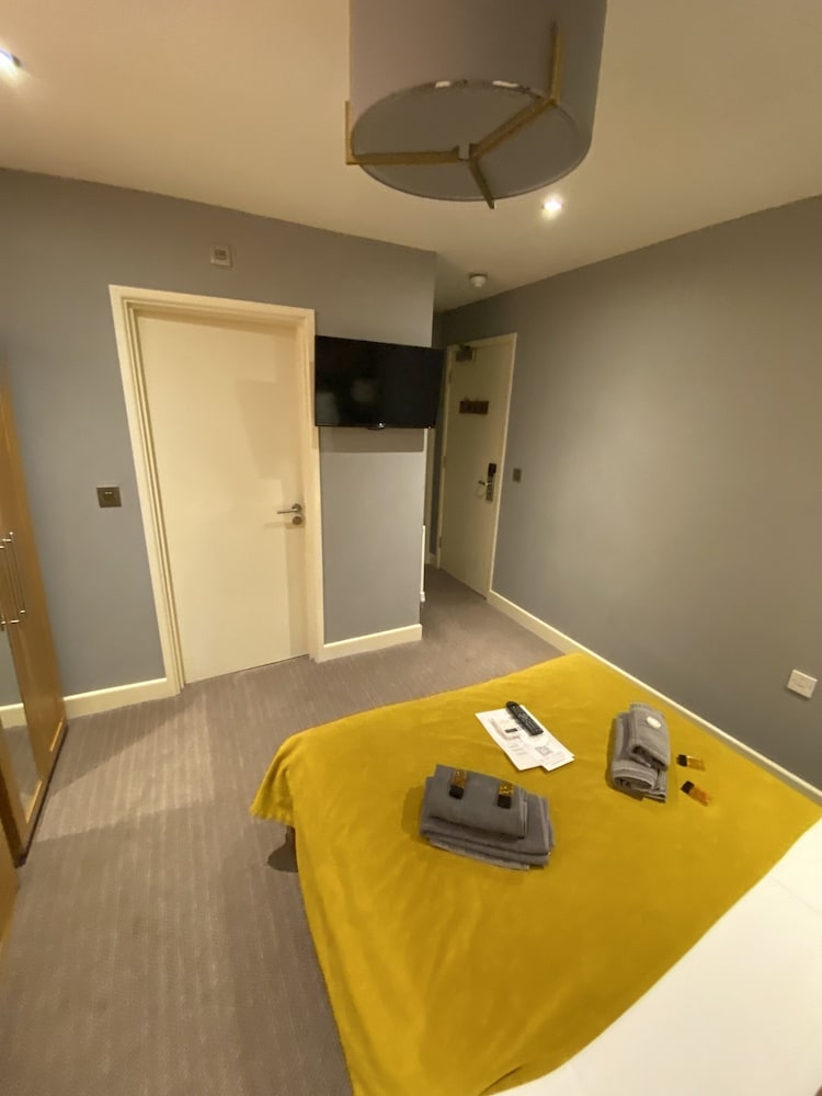 The Tower Arms Hotel 30/50