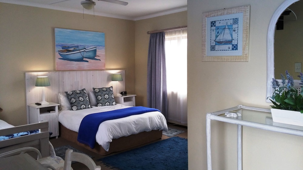 Blouberg Dolphin Inn 34/72