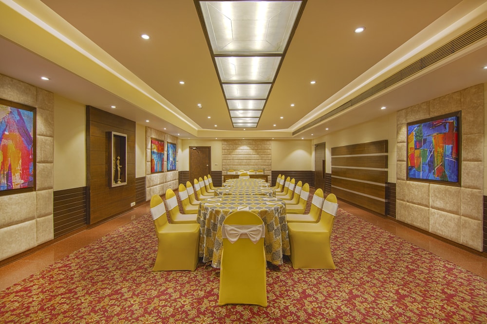 Lemon Tree Hotel Baddi 25/50