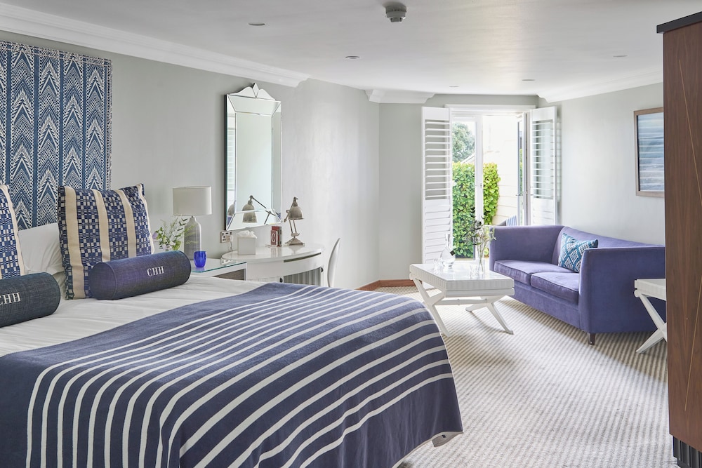 Inland, King Bed, Terrace, The Christchurch Harbour 7/10