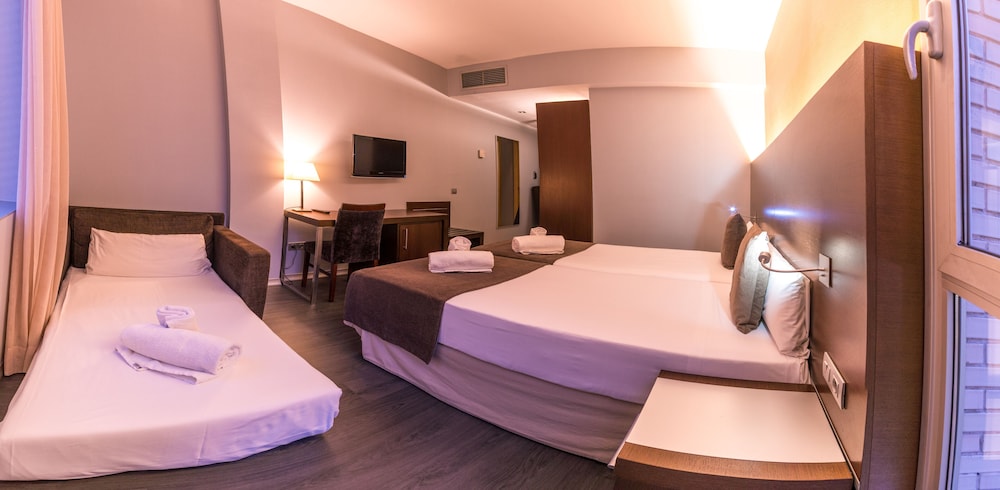 Madanis Hotel 16/50