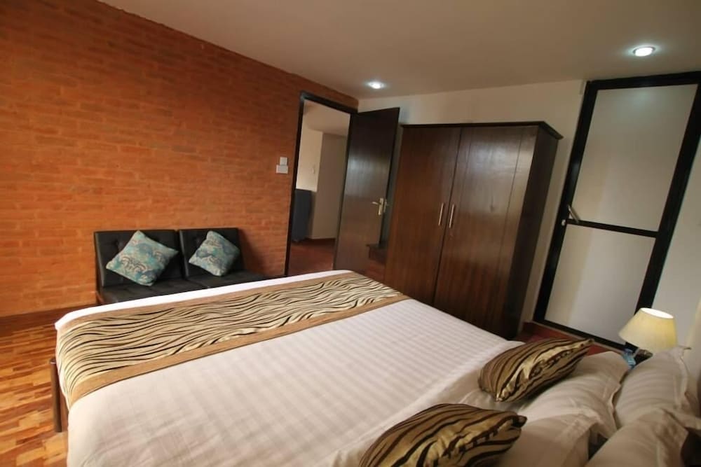 Gaju Suite Hotel 14/70