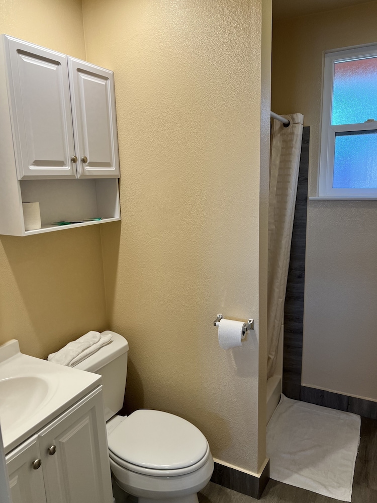 غرفة بسرير كوين، Studio Inn Livermore 4/4