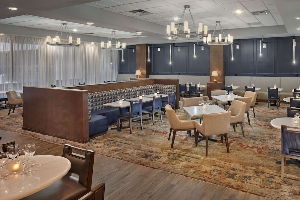 Doubletree Hotel Little Rock 35/60