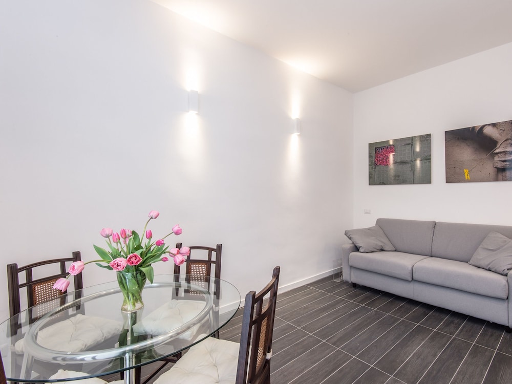 Vatican Luxury Suites 41/65