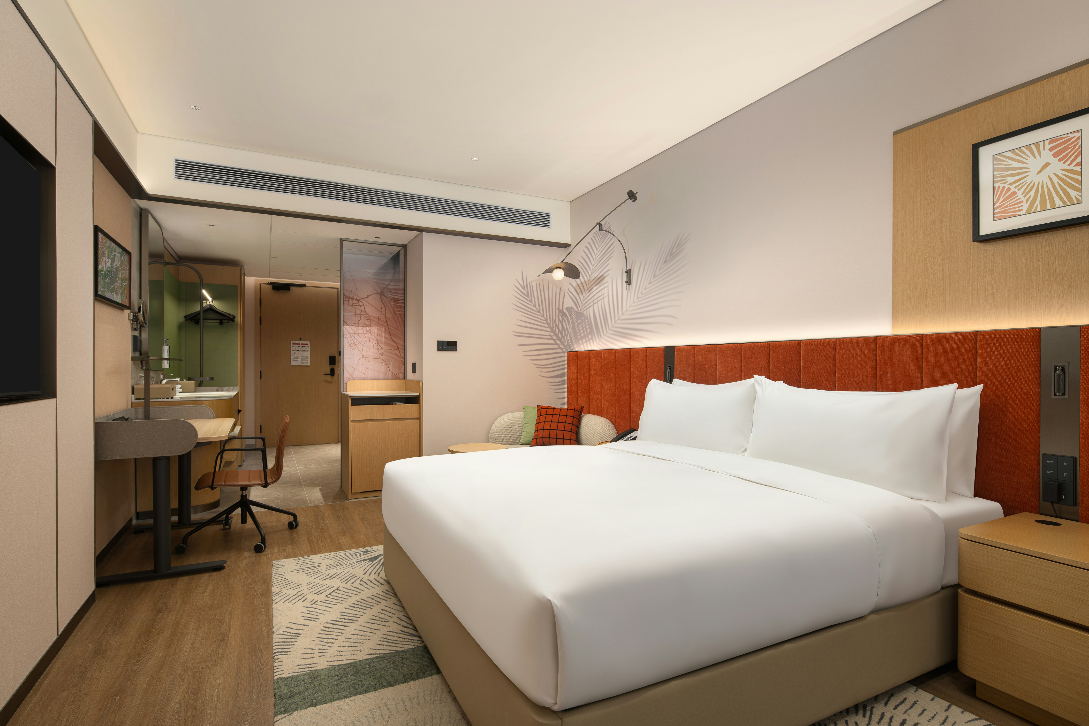 GUEST ROOM, KING BED