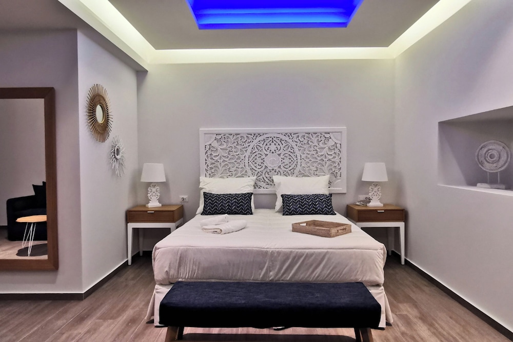 Junior Suite, Studio, Queen Bed, Sofa, Private Pool، Villaggio Boutique Hotel Hersonissos - Adults Only 2/5