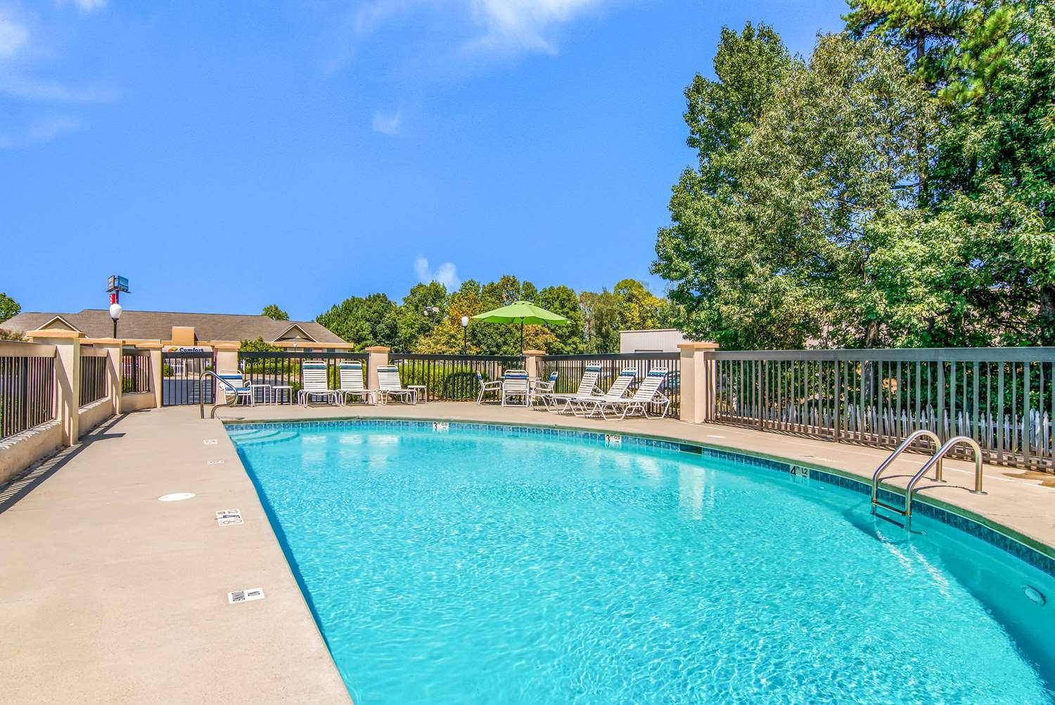 Quality Inn Suwanee I-85 23/39