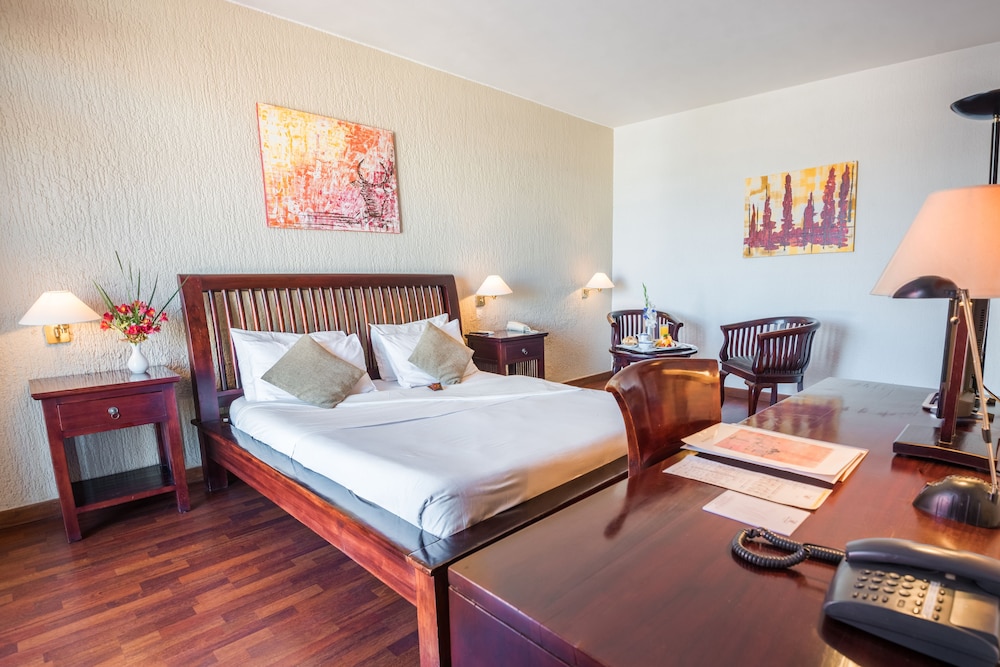 Hotel Colbert Spa Casino 12/75