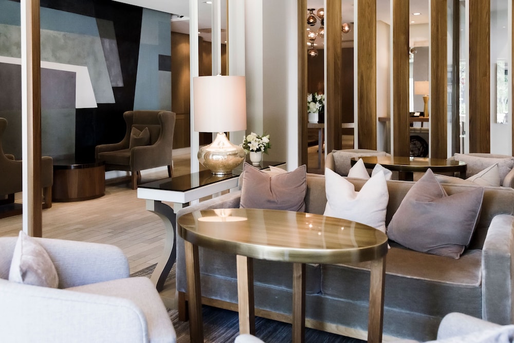 The James Hotel 41/48