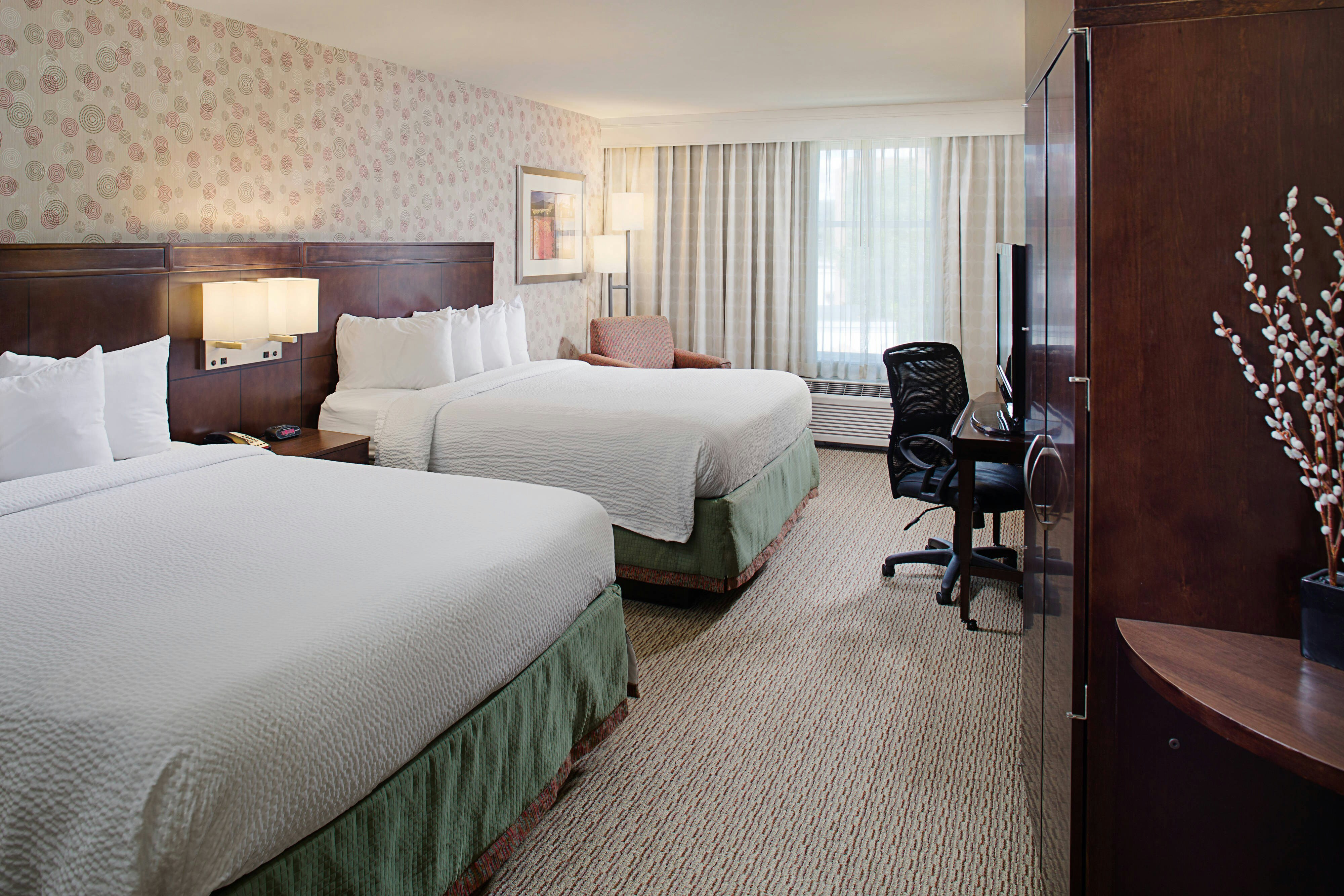 Courtyard by Marriott Keene Downtown 3/16