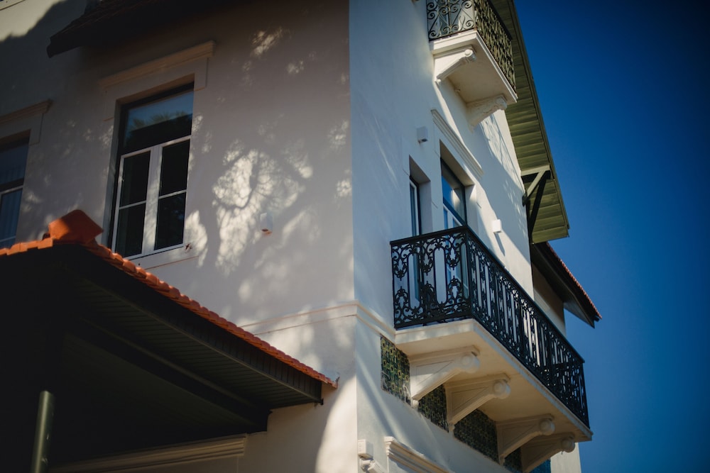 A House in Estoril - Adults Only 2/26