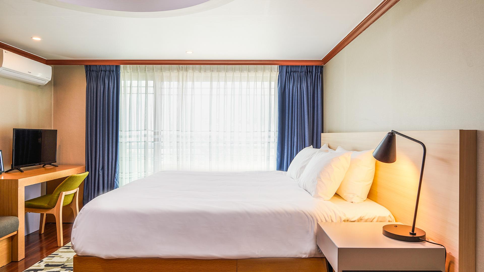 Deluxe Double Half Ocean View