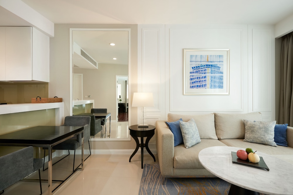 Dusit Suites Hotel Ratchadamri 35/72